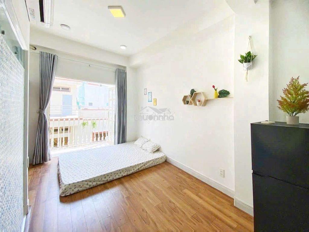 Phòng ban công thang máy ngay trung tâm quận 10 - 4