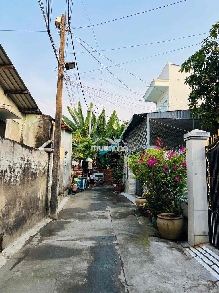 Nhà 1,85 tỷ hẻm đoàn ca múa nhạc mới xây chuyển về quê cần bán nhà 72m