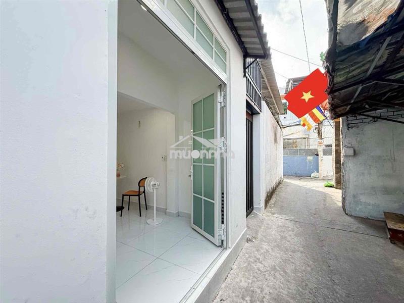 Cho thuê nhà nguyên căn 2pn, 50m2 - cạnh cầu kênh tẻ, quận 4