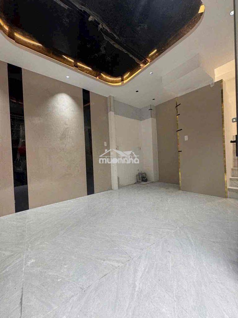 Nhà rẻ mới đẹp ngay vòng xoay phú lâm, sổ riêng - 2