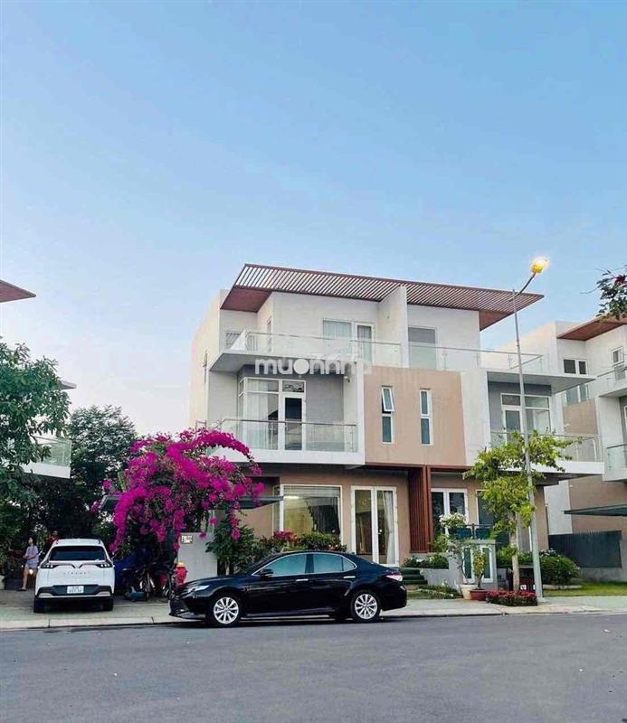 Cho thuê btsl 160m2 giá 15 triệu