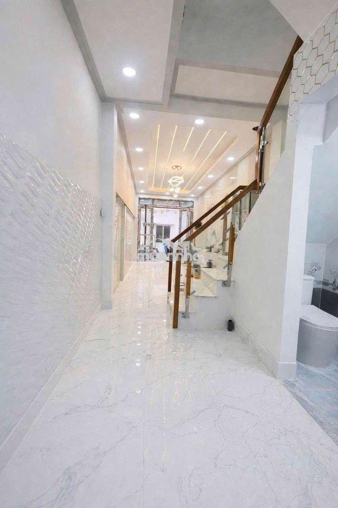 Siêu phẩm quận 6, nằm gần mặt tiền văn thân, giá chỉ nhỉnh 5 tỷ