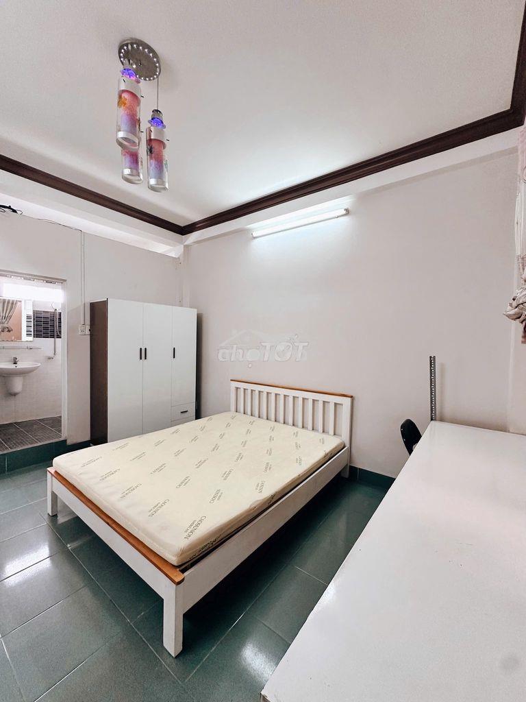 Cho thuê căn  full nội thất - mặt tiền trường sa - 4