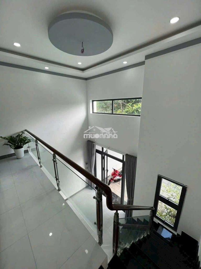 Nhà tân an gần trường thcs trần bình trọng, giá 6 triệu/tháng 3 phòng - 3