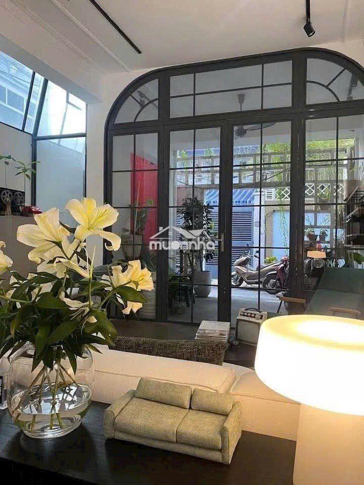 Nhà đẹp 5*20m 200m2 hxh nkkn q3 - 4