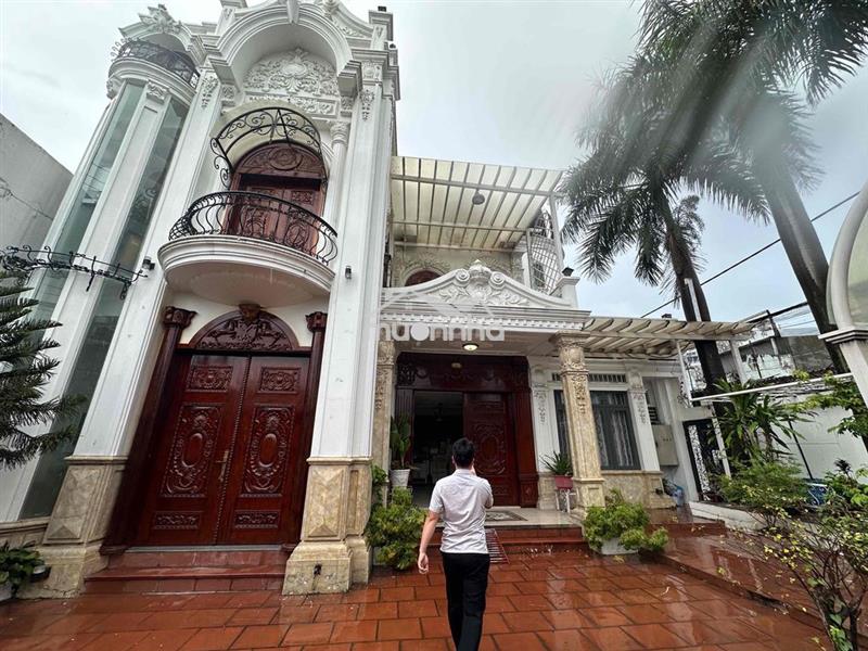 Biệt thự trung tâm dĩ an lô góc ngang 12m nhỉnh 8 tỷ