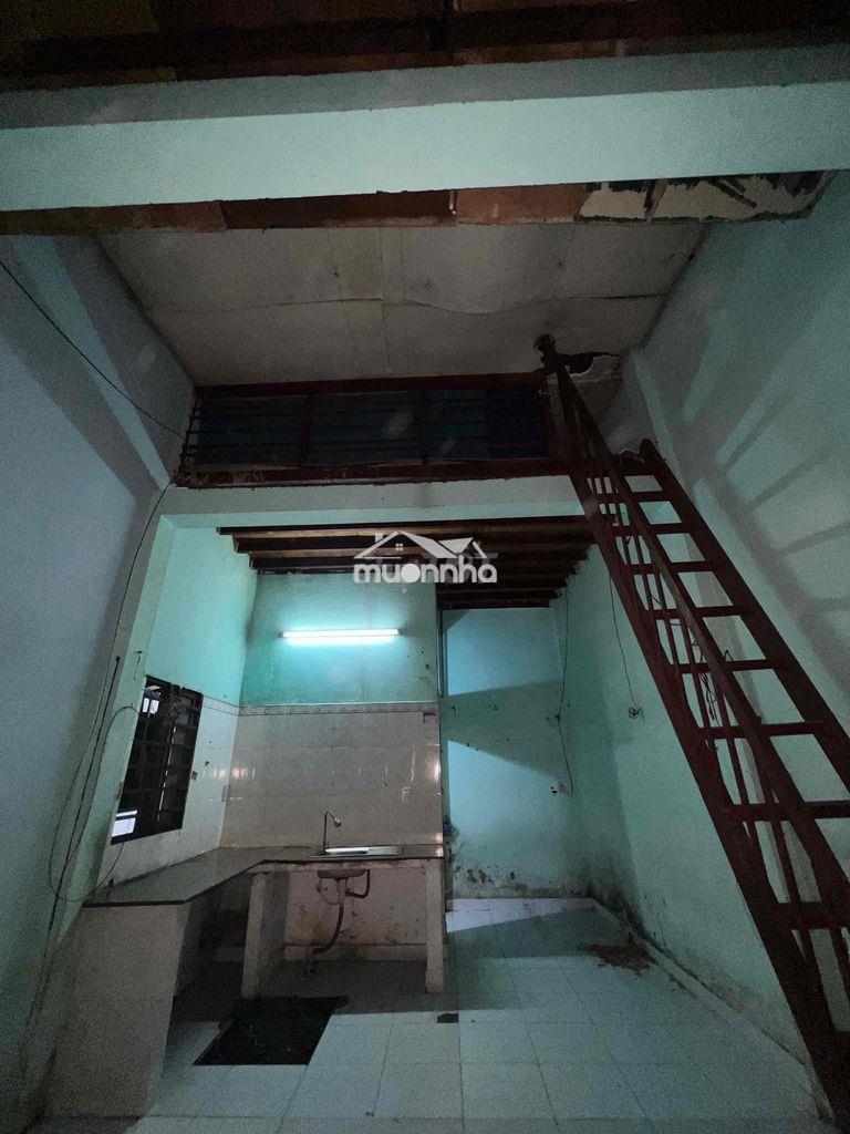 Nhà bà điểm 11, sau bến xe an sương