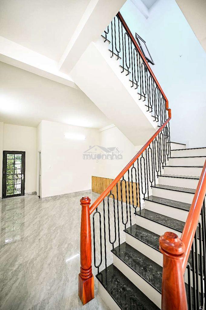 Cần bán nhà ngay đường đt746 bình cơ tân uyên chỉ 2,3 tỷ 70 m² có shr - 2