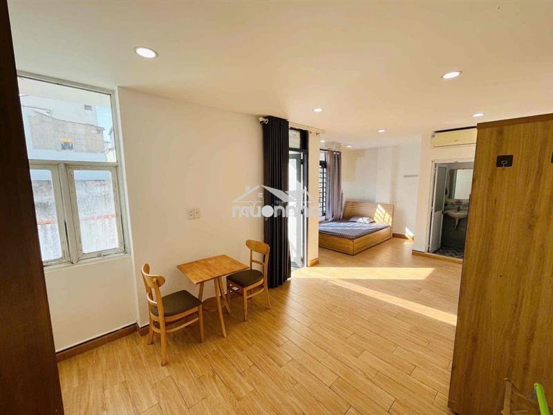 Phòng cho thuê rộng 30m2_có ban công_ngay cầu lê văn sỹ quận 3