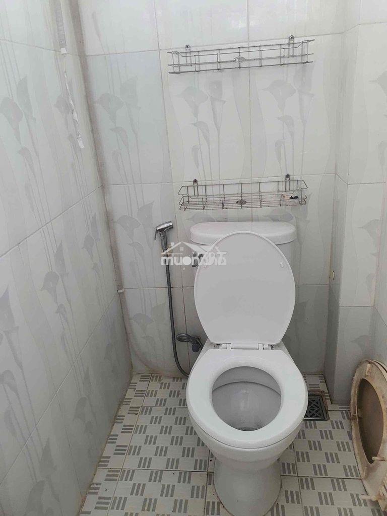 🏡 Cho thuê phòng trọ – tìm 1 bạn nữ ở - phòng trống không nội thất - 4