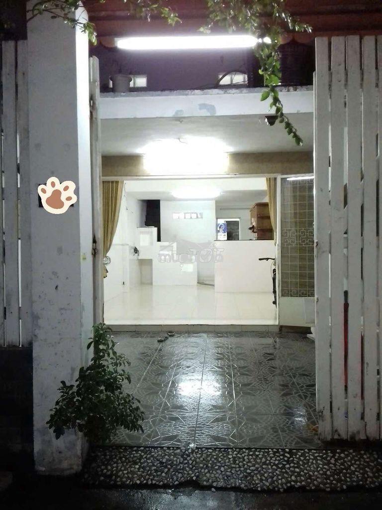 Cho thuê nguyên căn quang trung .p10. gần 200m2