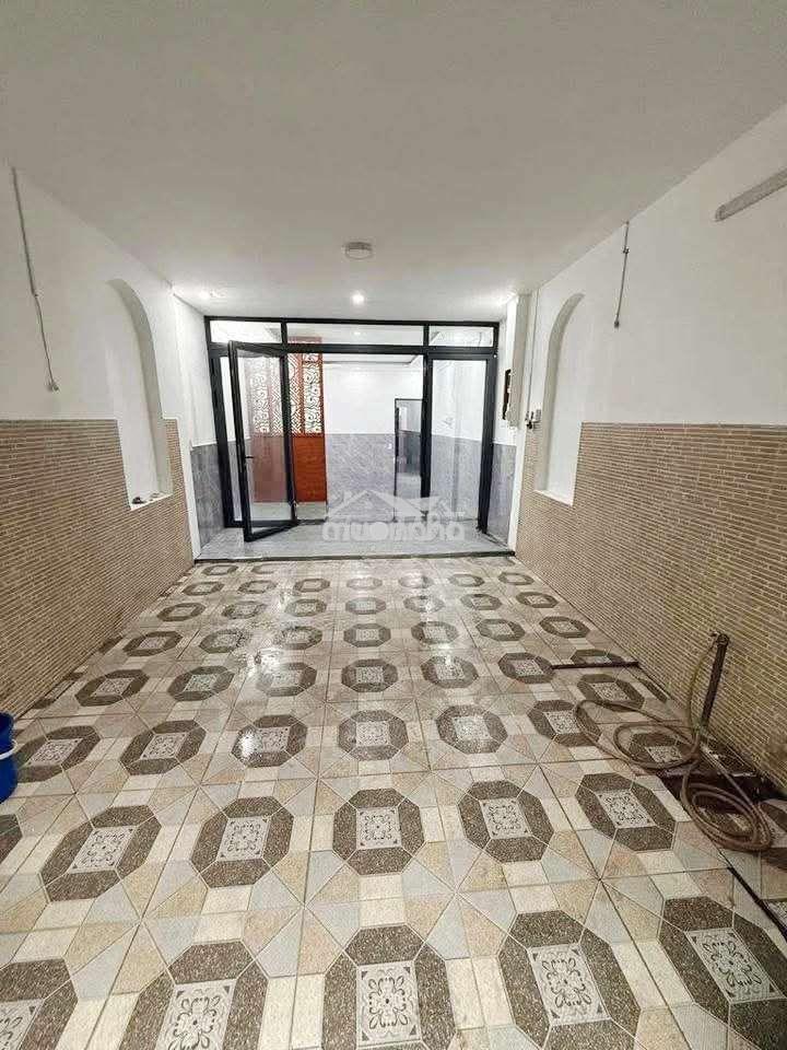 Nhà thuê vườn lài. quận tân phú (3pn, 2wc). hẻm xe hơi. dtsd 160m2 - 3
