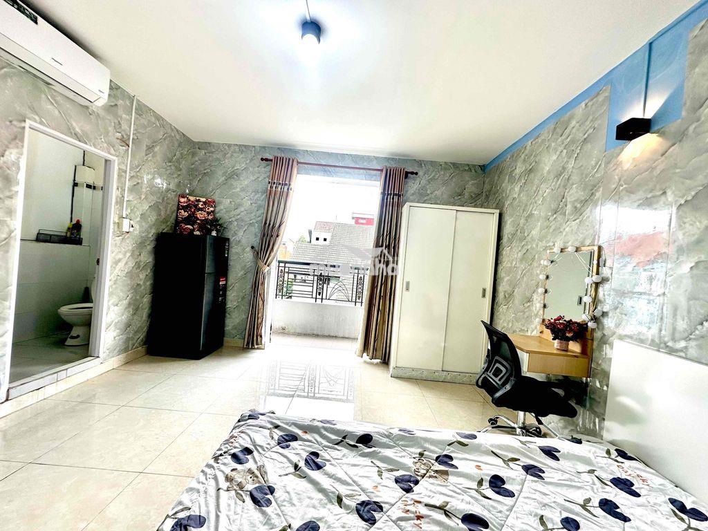 Căn hộ có ban công thoáng mát, ngay khu sân bay, gần cv hoàng văn thụ - 2