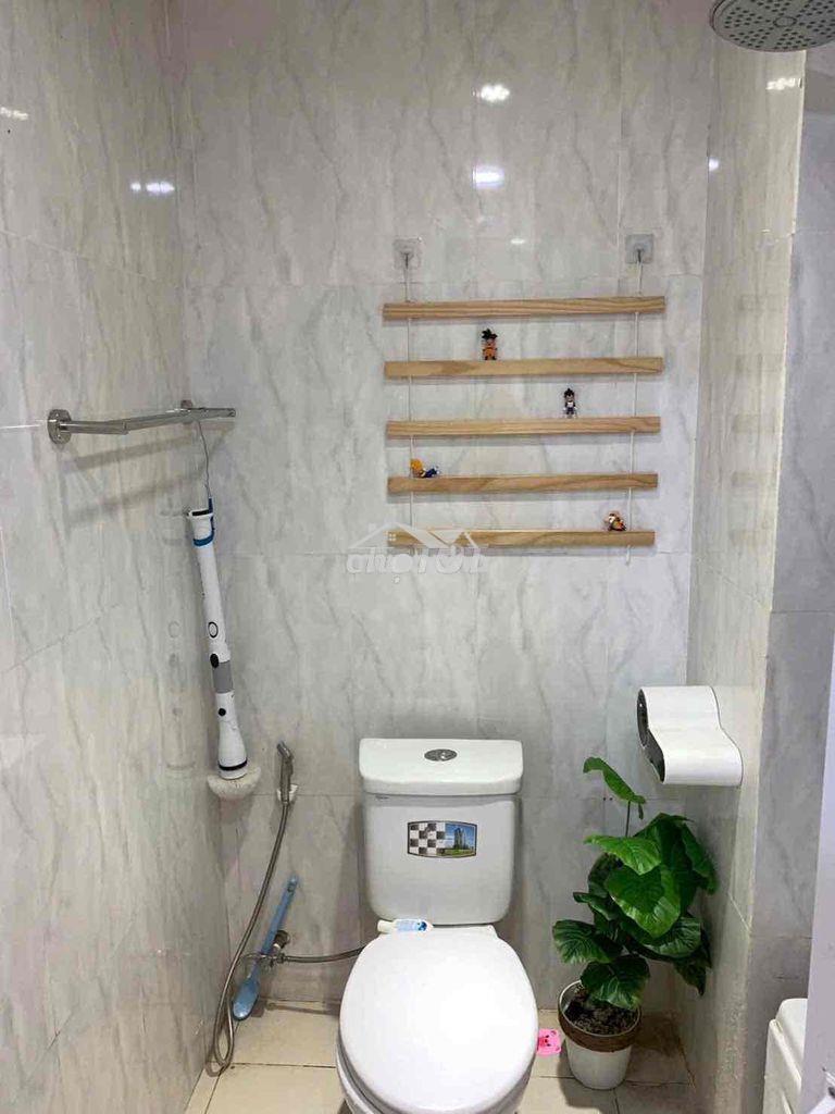 Sang hợp đồng thuê căn hộ 2pn 1 - wc