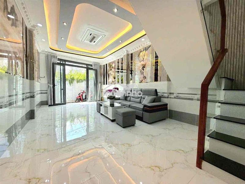 Bán nhà sổ hồng dt:4x10m 2tầng 2pn hẻm xe hơi gần phú mỹ hưng quận 7