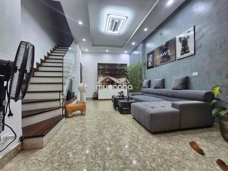 Tầm 4,5 tỷ có căn tt sổ hồng kim ngưu-lô góc 3 thoáng-150m;4n;3vs