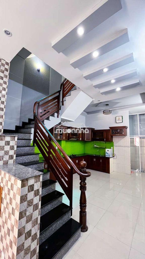 Cho thuê nhà 4 tầng, 4pn, 6wc,hxh, quang trung, p8, gò vấp  - 3