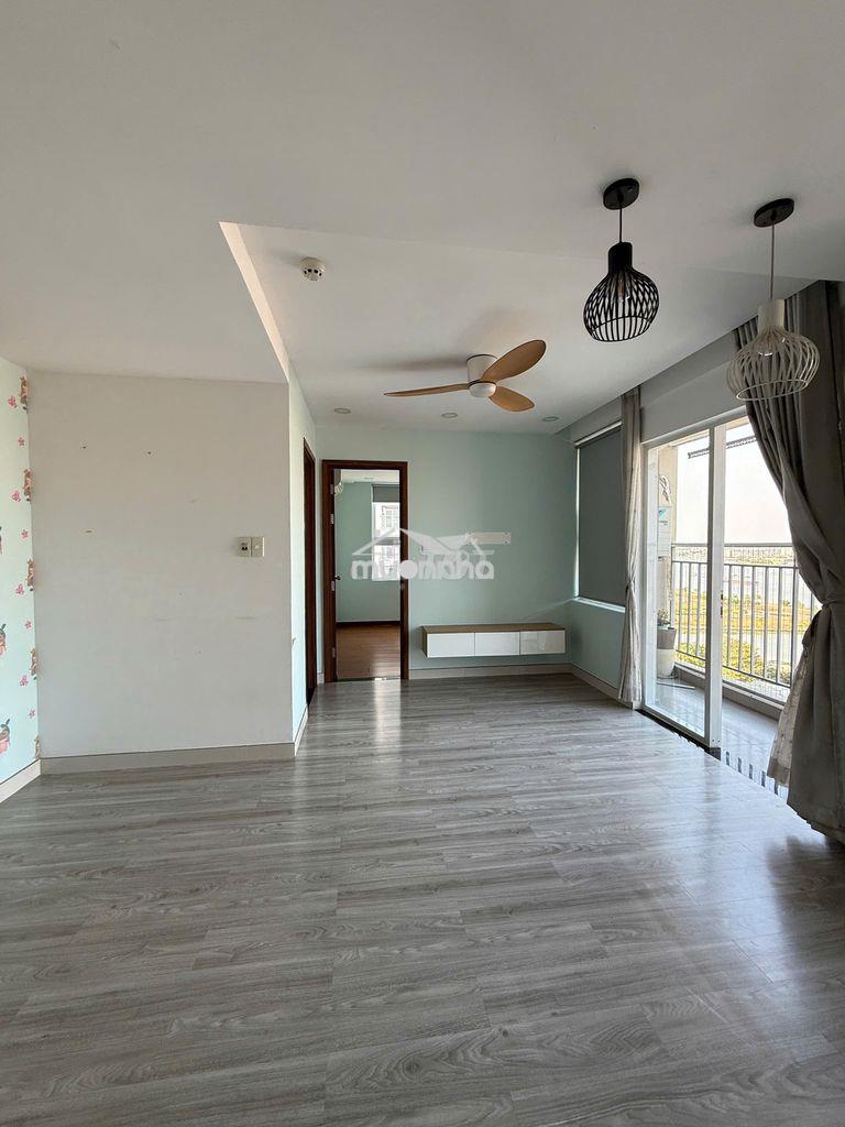Cần bán căn góc căn hộ samsora 56m2 2pn,2wc giá bán 1ty950 bao thuế