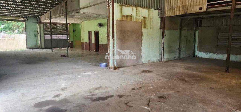 Cho thuê kho 13tr/th dt:12x20 (điện 3 pha ) đường 1c ấp 1 vĩnh lộc b - 2