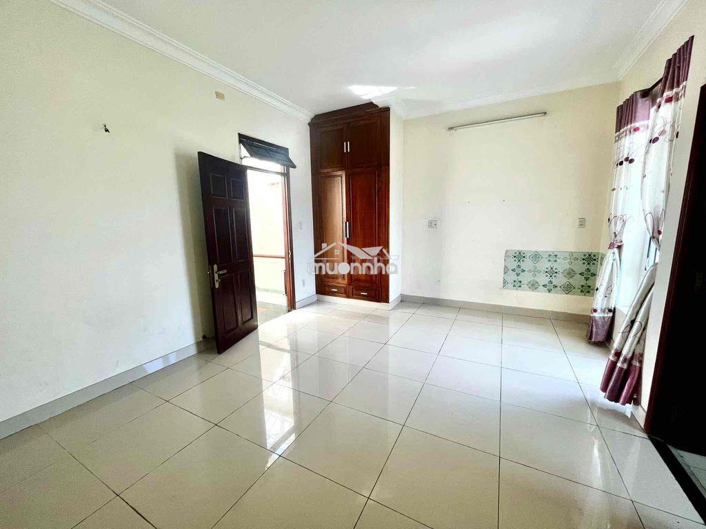 Phòng ban công, cửa sổ, nước nóng lạnh, cầu bà tàng p7 q8 - 2