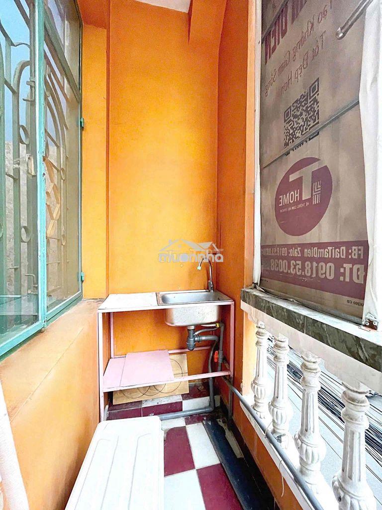 Cho thuê phòng trọ có ban công quận 10 - 4
