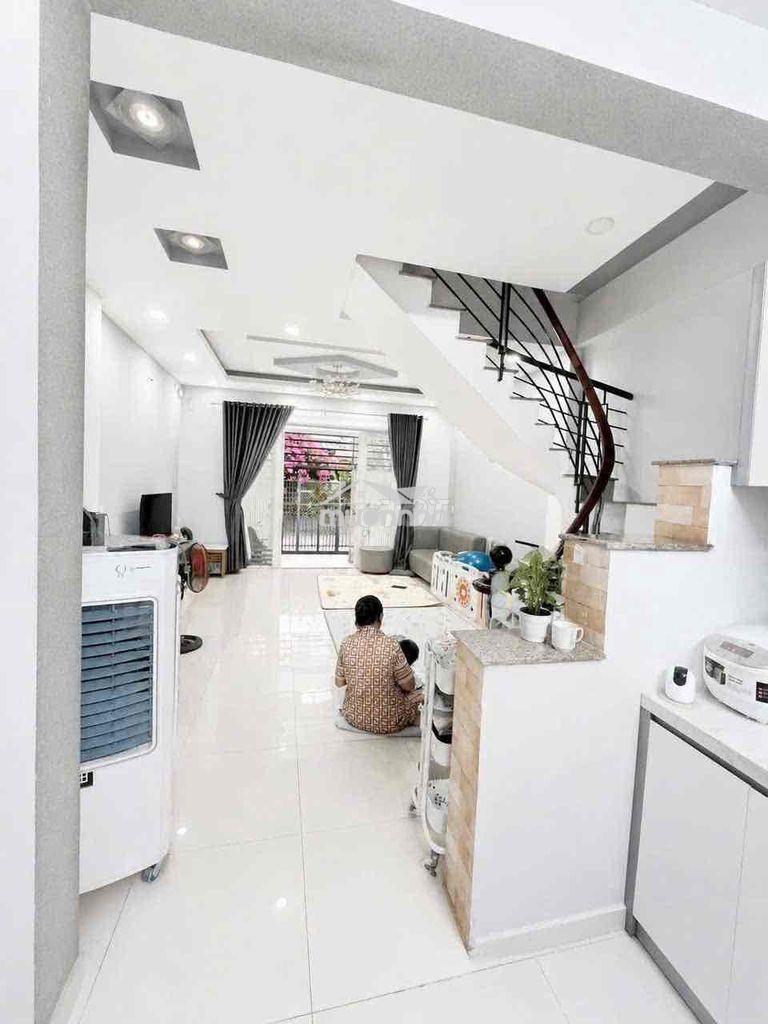 Bán nhà đẹp 2 tầng quận 4 - ko quy hoạch - hoàn công đủ nhỉnh 5 tỷ tlc - 3