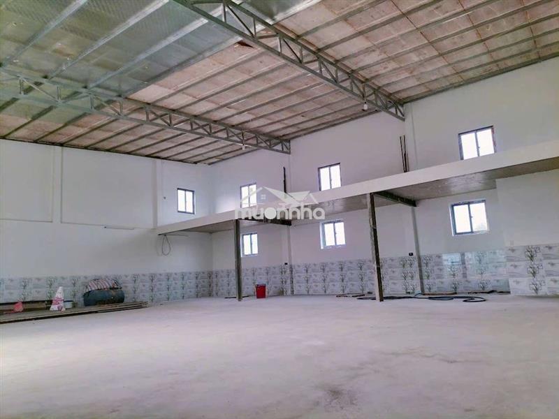 Xưởng  300 m2 mới xây - gác lửng - bà điểm hóc môn