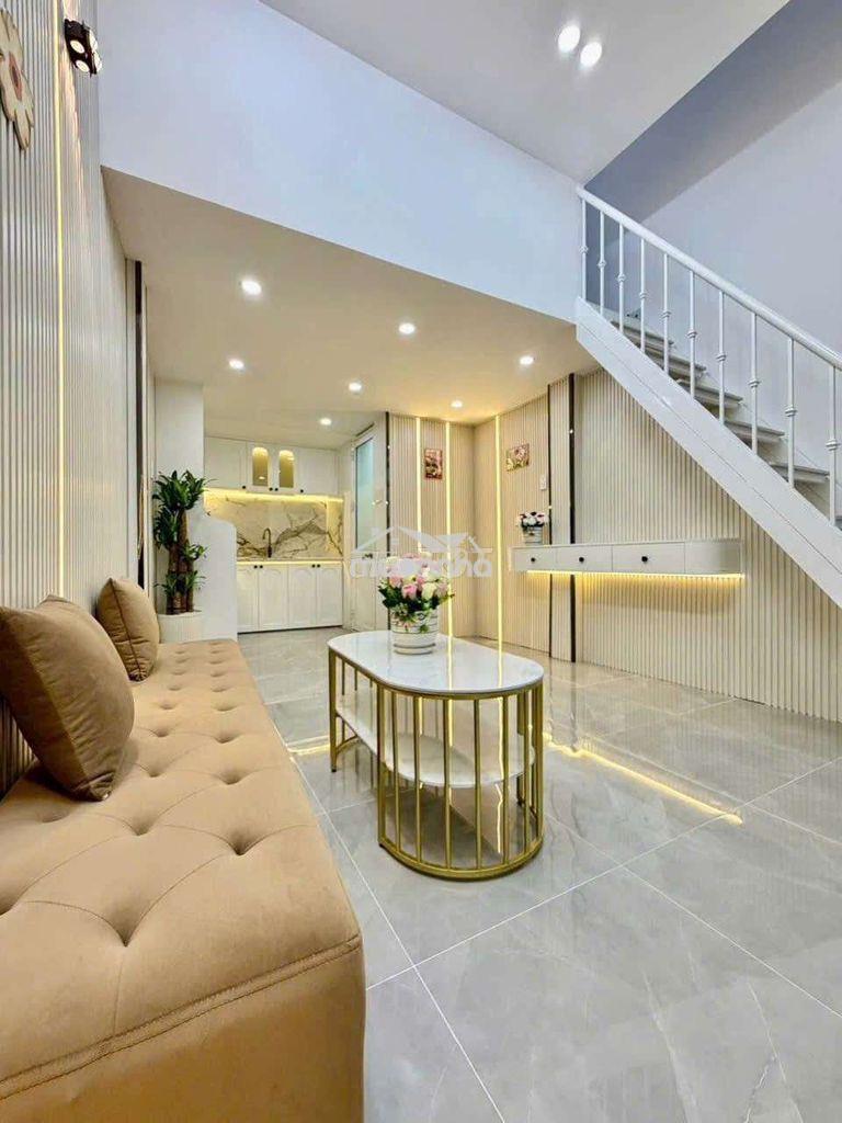 Nhà kế bên quận 7 - 3