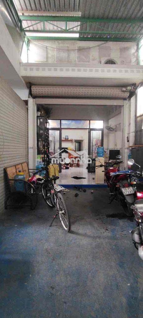 Cho thuê nhà đường phạm thị nghỉ giá rẻ sân rộng vừa ở làm nghề sạch