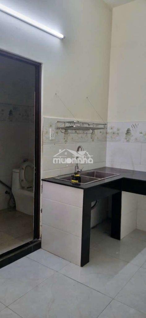 Nhà gần cầu vượt gò dưa, chợ đầu mối thủ đức, 8x10m, 5pn, ở gđ, nhóm - 3