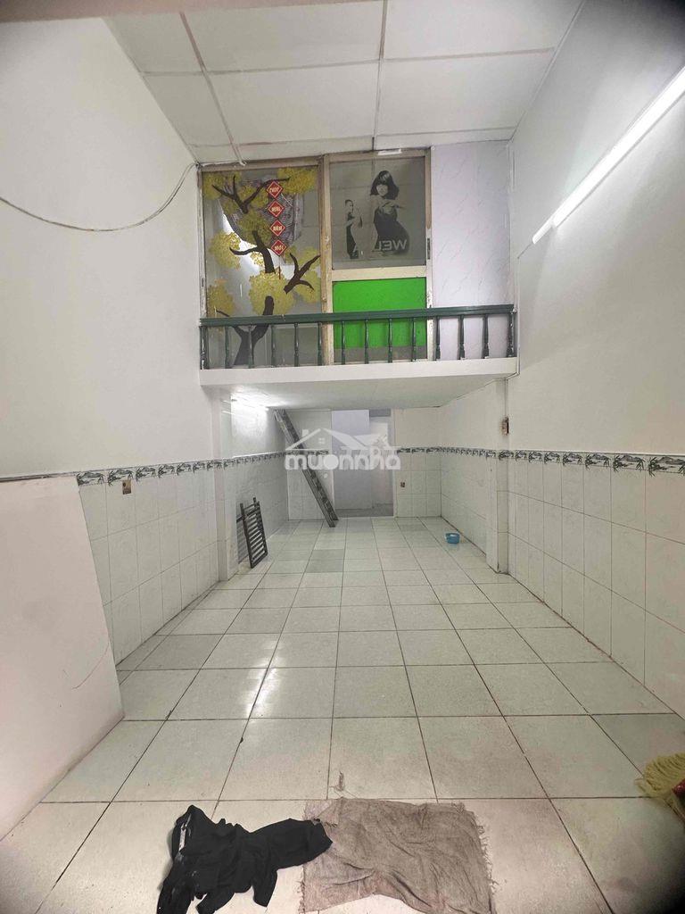 Nhà nguyên căn 6tr cọc 1 tháng