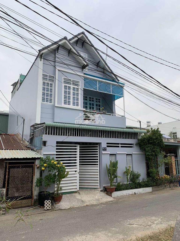 Nhà dạng bt 2 tầng sân xh chính chủ 