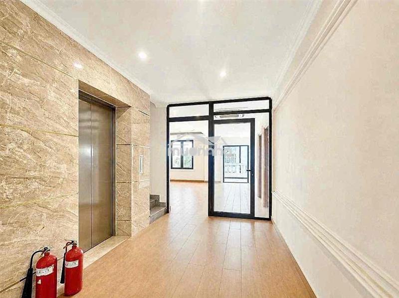 Văn phòng q10 - 125m2 giá siêu tốt - ngay sát vạn hạnh mall
