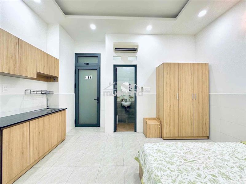 Studio cửa sổ trời - hẻm oto