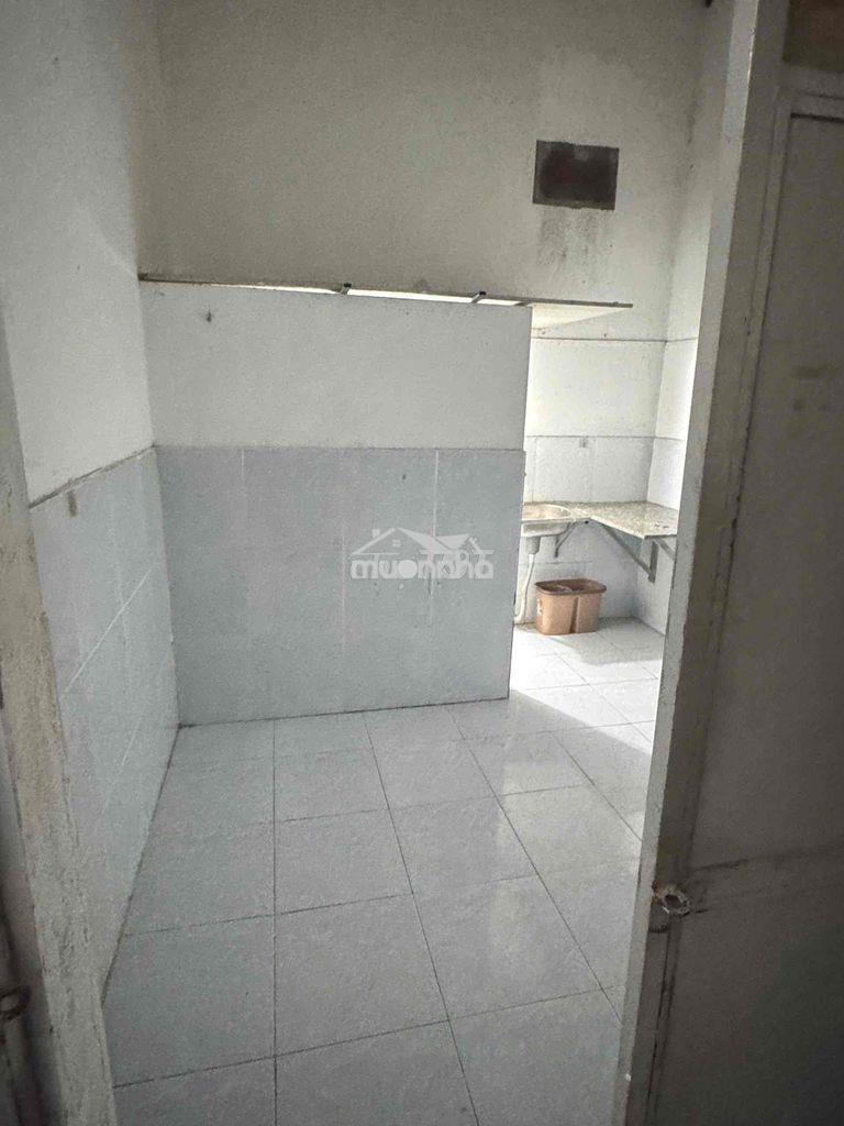 Phòng trọ đường 102 ngay chùa phước tường 1,8tr/th