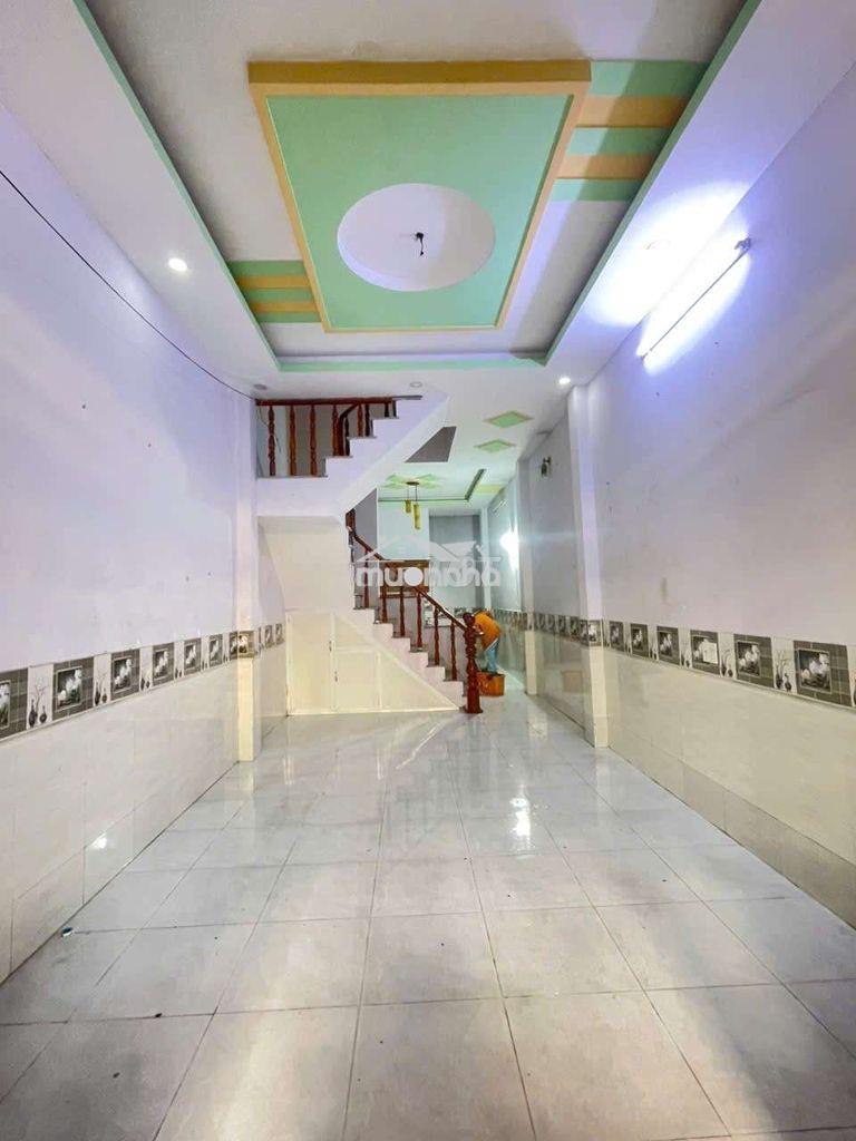Nhà gần khu dân cư vĩnh lộc.1 lầu hướng tây 