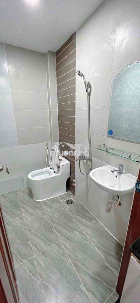 Cho thuê studio sẵn nội thất - cửa sổ thoáng mát ngay đầm sen - 4