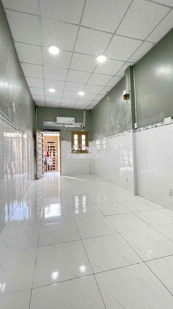 Quận 5,sát m tiền ,30m2-2tầng— hẻm thông-giá chỉ 4ty9 tl - 3