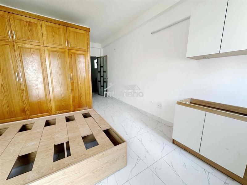 Phòng full nội thất ngay đặng tiến đông ban công thoáng