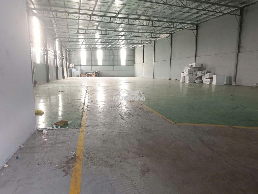 Cho thuê 1200m2 xưởng tân uyên ,gía : 65 triệu đường cont , khu s.xuất - 3