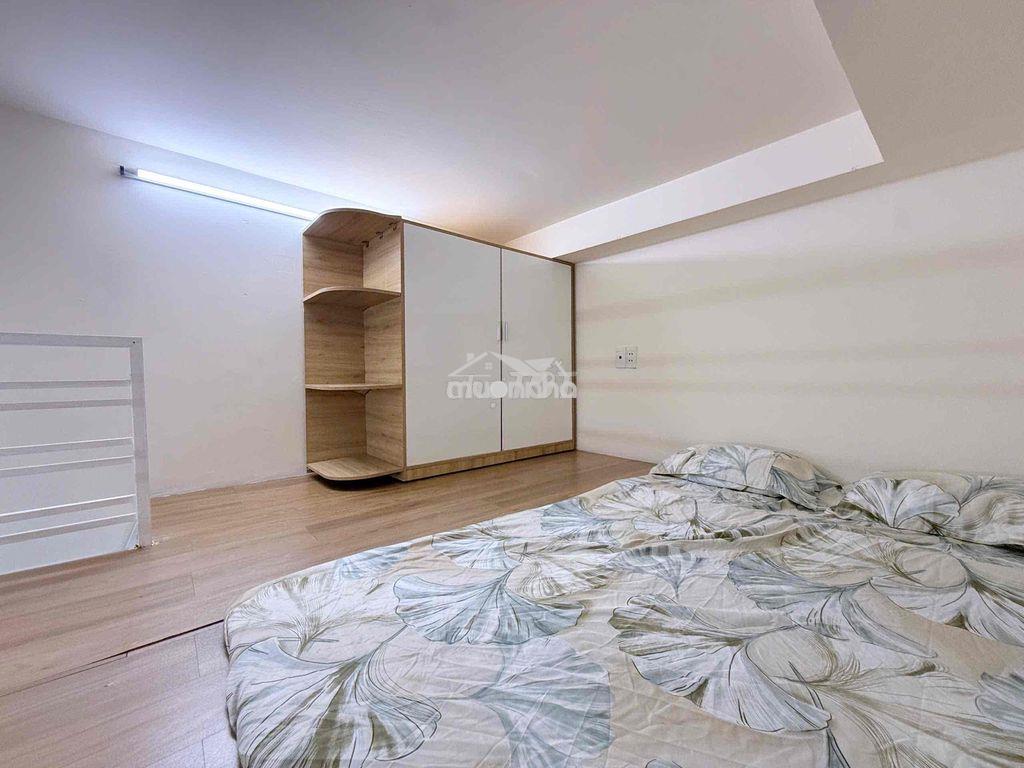Phòng gác lửng cửa sổ trời thoáng đẹp - 4