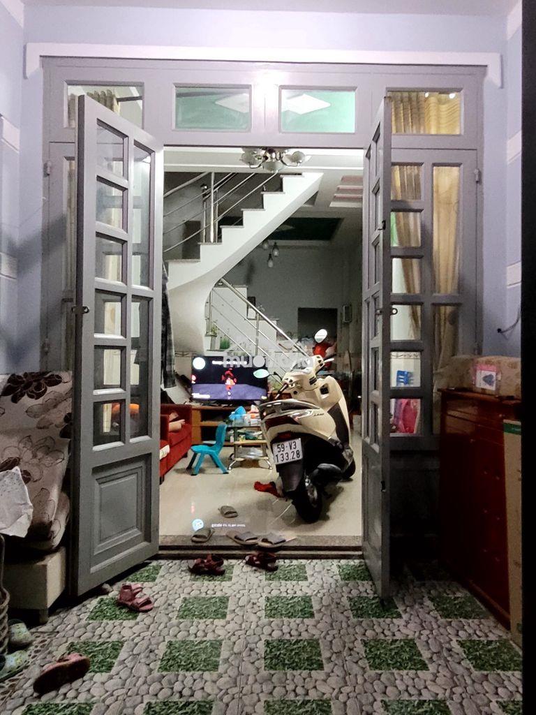 Bán nhà quận 12, phù hợp với gia đình 4-5 người