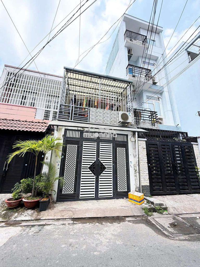 Nhà thuê vườn lài. quận tân phú (3pn, 2wc). hẻm xe hơi. dtsd 160m2