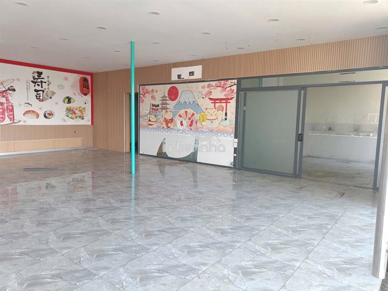 Mặt bằng kinh doanh  2 cửa kính ngay đường số 1 ngã tư số 10.