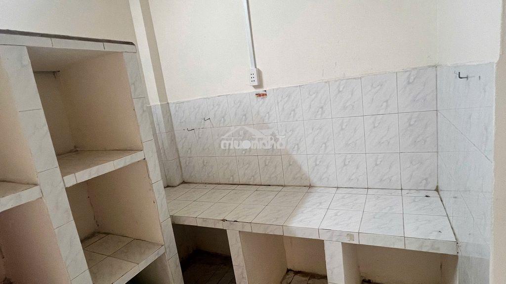 Cho thuê nhà nguyên căn 70m2, hẻm trường chinh - 2