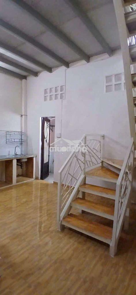 Mặt tiền xe tải - 3