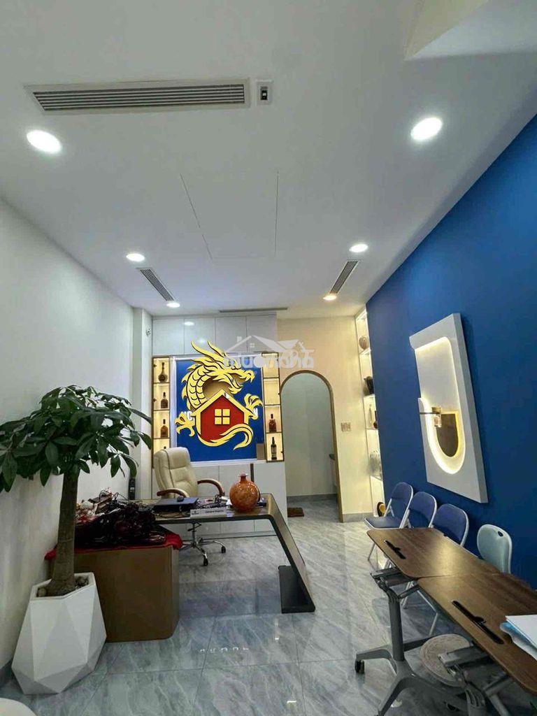 Quận 4 – nhà mới đẹp, dọn vào ở ngay