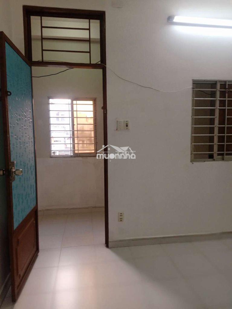 Phòng trọ 15m2 trần văn đang phường 11 quận 3 