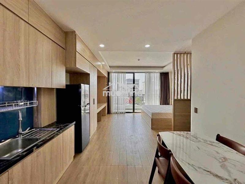 Cho thuê căn hộ studio ban công 40m2 gần lotte , pmh quận 7
