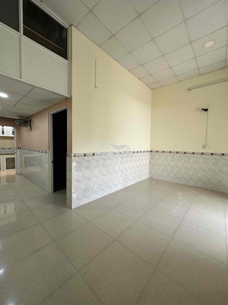 Nhà tỉnh lộ 10, [6x10, cấp 4, 2pn, 1toilet] 4,7tỷ tl - 2